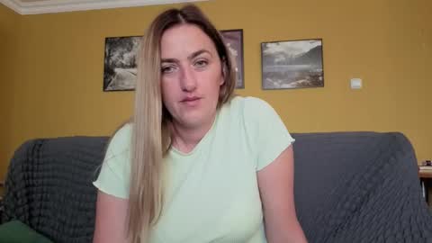 Snapshot of ella_max_live chatting on September 16, 2025, 5:41 am Ella  Max online show from September 16, 2025, 5:41 am