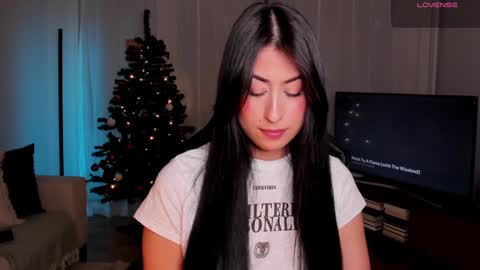 ELLA OWEN online show from December 18, 2024, 1:02 pm