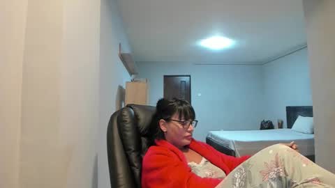 Ella online show from November 28, 2025, 6:54 pm