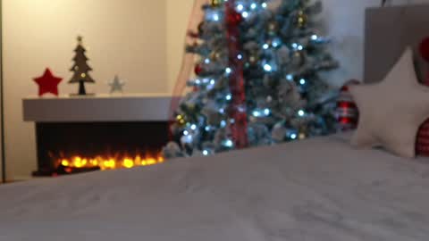 Ella online show from January 9, 2025, 11:56 pm