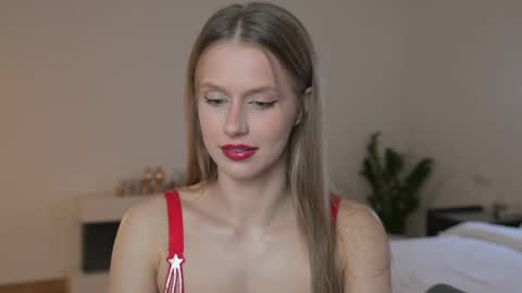 Ella online show from June 4, 2026, 6:47 pm