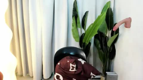 Snapshot of ella_walkerxxx chatting on April 16, 2026, 8:53 pm ella_walkerxxx online show from April 16, 2026, 8:53 pm