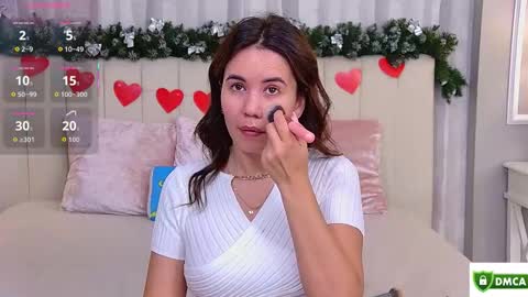 Ella online show from September 18, 2025, 4:14 am