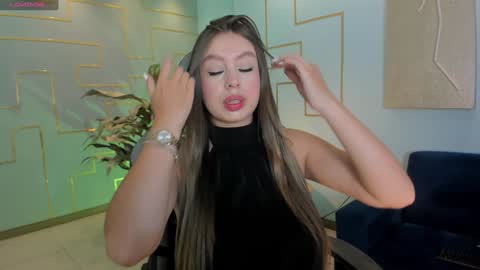 Snapshot of ellaclark chatting on January 29, 2025, 6:50 pm EllaClark online show from January 29, 2025, 6:50 pm