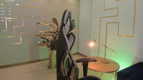 Snapshot of ellaclark chatting on February 2, 2025, 1:34 am EllaClark online show from February 2, 2025, 1:34 am