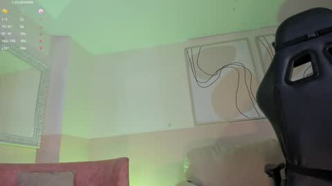 Snapshot of ellaclark chatting on February 20, 2025, 2:57 pm EllaClark online show from February 20, 2025, 2:57 pm