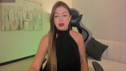 Snapshot of ellaclark chatting on March 7, 2025, 7:05 pm EllaClark online show from March 7, 2025, 7:05 pm