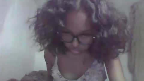 ellah245 online show from February 20, 2026, 2:52 am