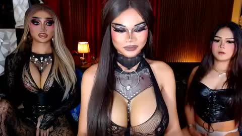 ellahemperialts online show from April 22, 2026, 9:01 am