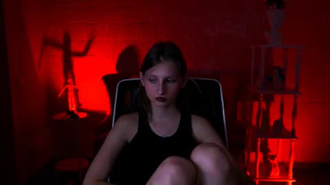 Ella online show from March 12, 2025, 7:06 pm