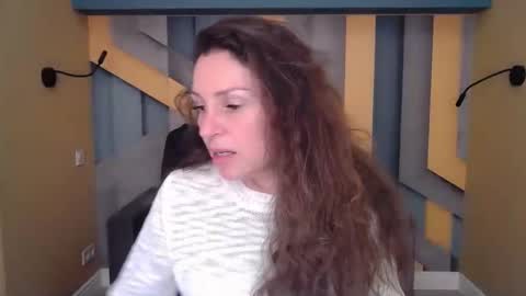 EllaLongs online show from September 28, 2025, 11:37 am