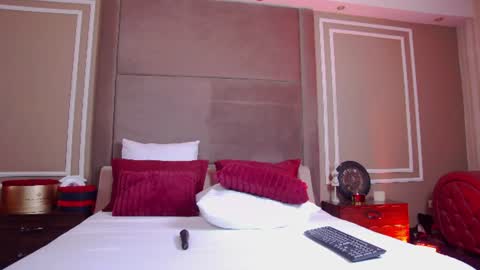 ellalux online show from July 8, 2026, 4:17 am