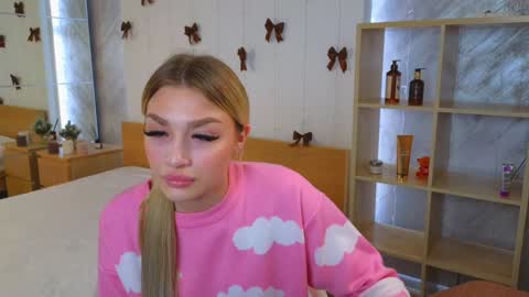 Snapshot of ellamilla chatting on December 26, 2024, 8:28 am ellamilla online show from December 26, 2024, 8:28 am