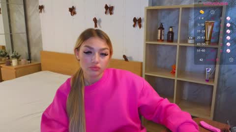 Snapshot of ellamilla chatting on December 30, 2024, 11:48 am ellamilla online show from December 30, 2024, 11:48 am