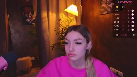 Snapshot of ellamilla chatting on January 5, 2025, 11:59 am ellamilla online show from January 5, 2025, 11:59 am