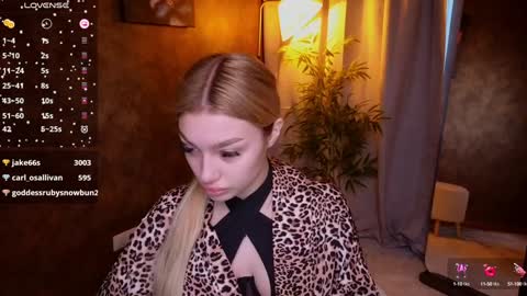 Snapshot of ellamilla chatting on January 22, 2025, 5:48 am ellamilla online show from January 22, 2025, 5:48 am