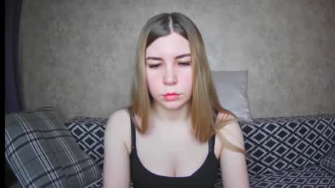 Snapshot of ellanuar chatting on December 9, 2024, 2:02 am EllaNuar online show from December 9, 2024, 2:02 am