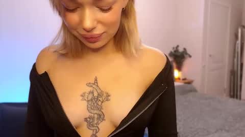 Snapshot of ellatwox chatting on October 10, 2025, 5:17 am Ella online show from October 10, 2025, 5:17 am