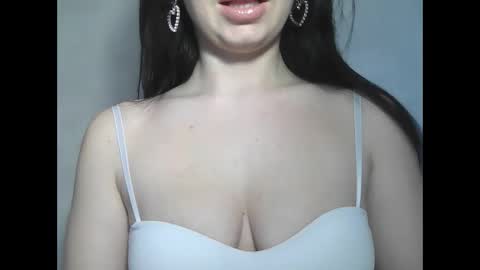 elle010843 online show from February 10, 2025, 12:08 pm