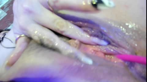 Snapshot of elle4you chatting on February 6, 2025, 2:00 am ELLE online show from February 6, 2025, 2:00 am