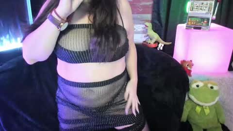 ELLE online show from October 26, 2025, 6:36 pm