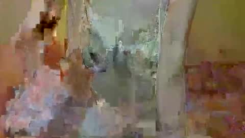 Snapshot of elle_girl chatting on October 21, 2025, 4:46 am elle_girl online show from October 21, 2025, 4:46 am