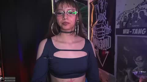 Snapshot of elle_uwu chatting on July 4, 2026, 7:09 pm follow me on instagram . online show from July 4, 2026, 7:09 pm