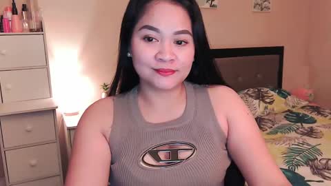 Snapshot of elleelle123 chatting on December 9, 2024, 2:34 am Ann online show from December 9, 2024, 2:34 am