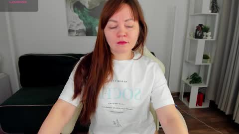 Snapshot of elli_anderson chatting on February 17, 2026, 1:57 am elli_anderson online show from February 17, 2026, 1:57 am