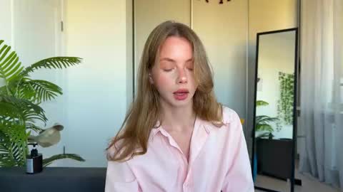 Snapshot of elli_harmon chatting on September 29, 2025, 12:32 pm Ellie  --- Ill see you either on Friday or Saturday and definitely on Sunday  online show from September 29, 2025, 12:32 pm