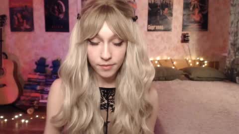 ellie_friendly online show from January 14, 2025, 1:49 pm