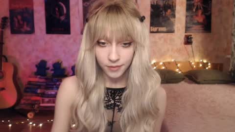 ellie_friendly online show from January 27, 2025, 11:33 pm