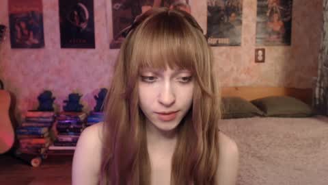 ellie_friendly online show from April 1, 2026, 1:34 pm
