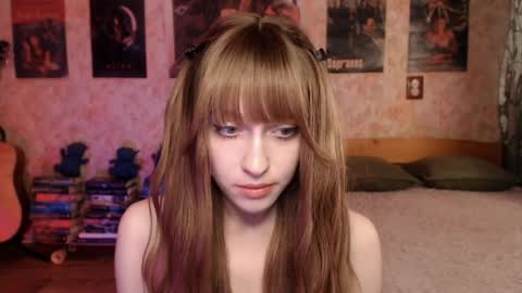 ellie_friendly online show from May 27, 2026, 11:24 pm