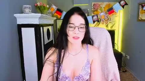 ellie_magic online show from September 17, 2025, 11:56 am
