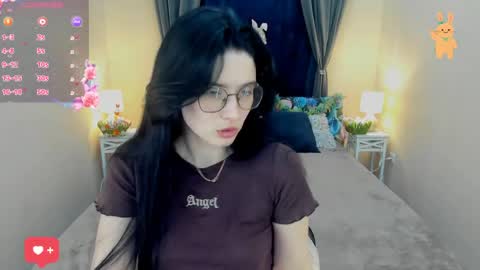 ellie_magic online show from April 1, 2026, 1:34 pm