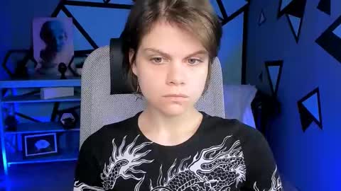 elliemurler online show from September 27, 2025, 9:03 am