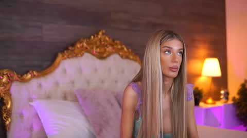 Ellie online show from October 13, 2025, 8:58 am