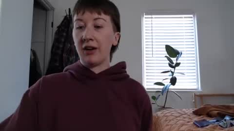 Ellie Rowyn online show from March 6, 2026, 7:43 pm