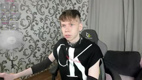 elliot_mars_ online show from October 2, 2025, 5:20 pm