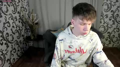 elliot_mars_ online show from October 19, 2025, 5:57 pm