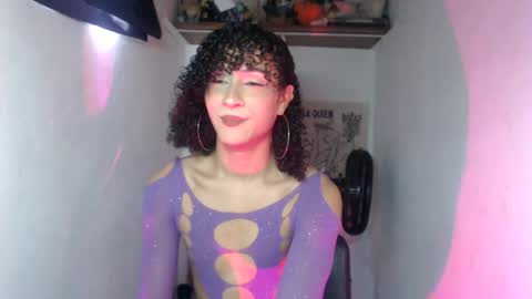 Snapshot of ellis_flowers chatting on June 17, 2026, 9:05 pm . online show from June 17, 2026, 9:05 pm