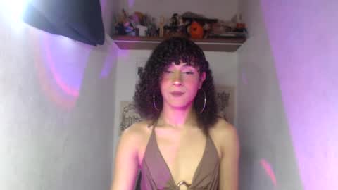 Snapshot of ellis_flowers chatting on July 13, 2026, 9:39 pm . online show from July 13, 2026, 9:39 pm