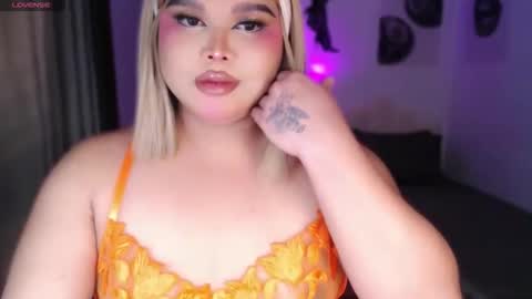 Ellise online show from May 11, 2026, 8:17 pm