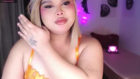 Ellise online show from May 14, 2026, 10:27 pm