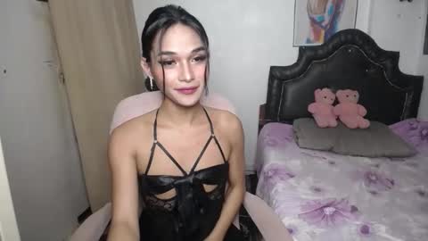 ELLORREY online show from April 10, 2026, 5:01 am