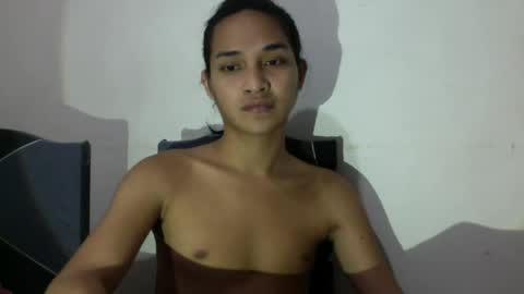 Snapshot of ellorrey chatting on June 19, 2026, 7:56 am ELLORREY online show from June 19, 2026, 7:56 am