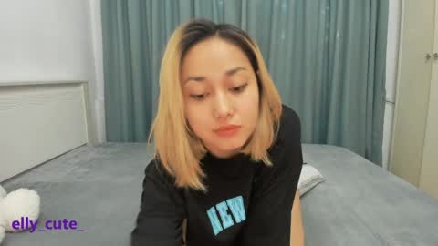 Elly Cute  online show from May 15, 2026, 12:06 am