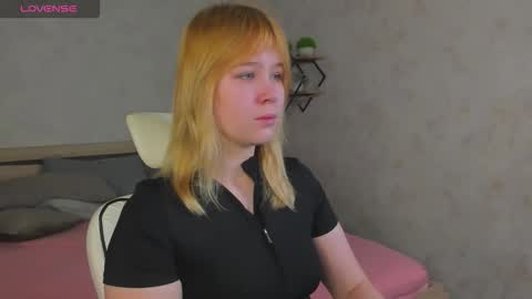 ellya_castro online show from November 28, 2025, 12:02 am