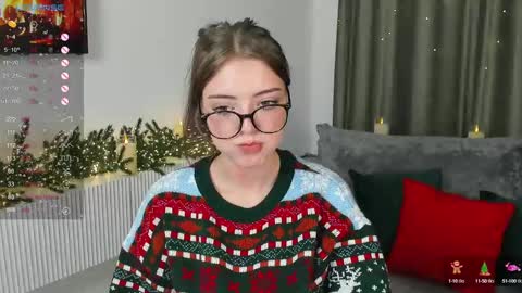 Snapshot of ellyford chatting on December 11, 2024, 5:15 pm Elly online show from December 11, 2024, 5:15 pm